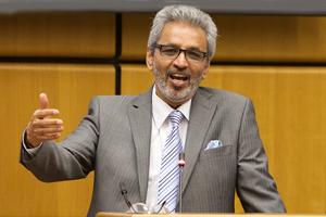 BhawaJainU4X7053 300